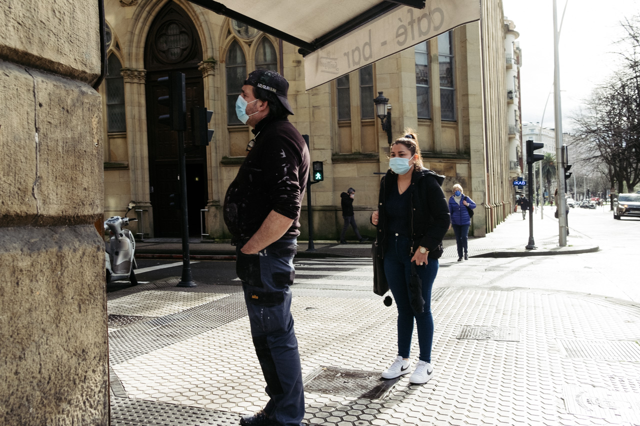 DSCF5702 Covid-19: Hay 570 internados en planta y 157 pacientes en las UCIs vascas