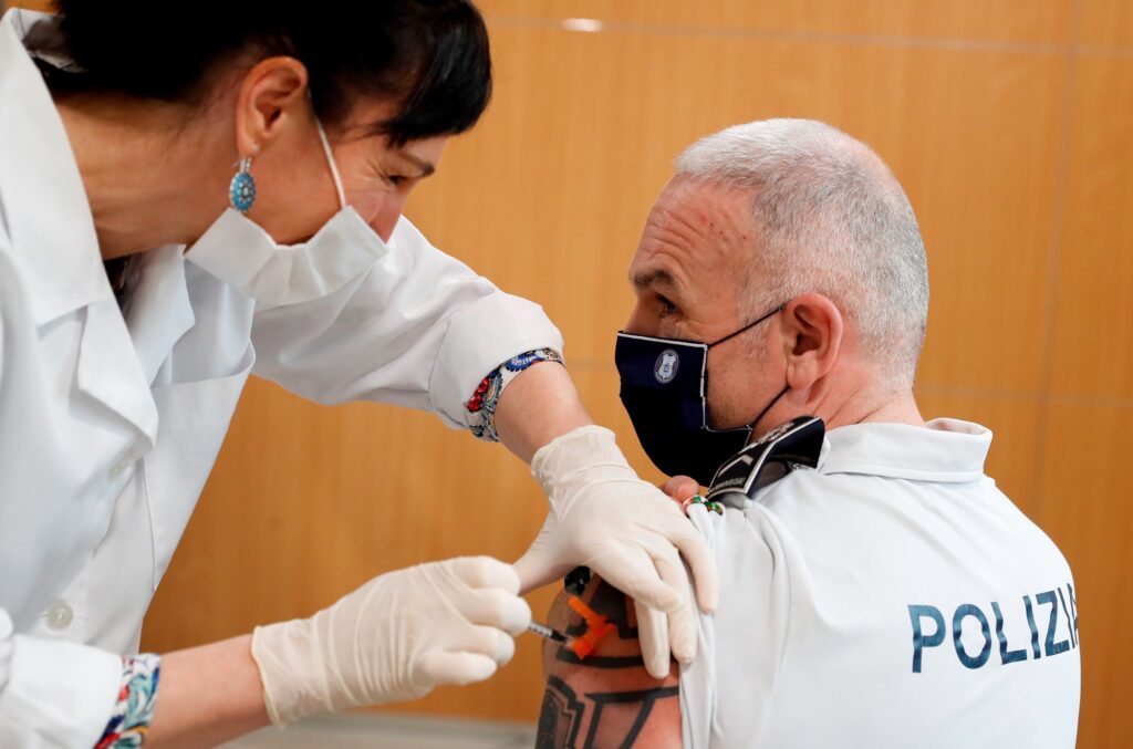 GRAFCAV3379 CAV CORONAVIRUS VACUNACIÓN "Lo he tenido claro, hay que confiar en la vacuna"