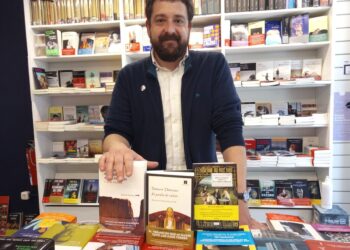 Adolfo López Chocarro, presidente del Gremio de Librero de Gipuzkoa, en librería Zubieta. Fotos: A.E.