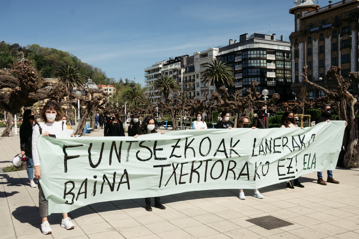 DSCF7560 Cajeras de supermercados gipuzkoanos exigen ser vacunadas