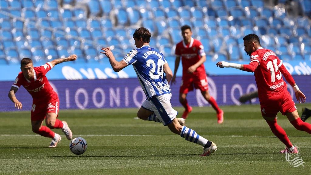 Real Sociedad Sevilla La Real Sociedad sucumbe ante el Sevilla pese a marcar primero