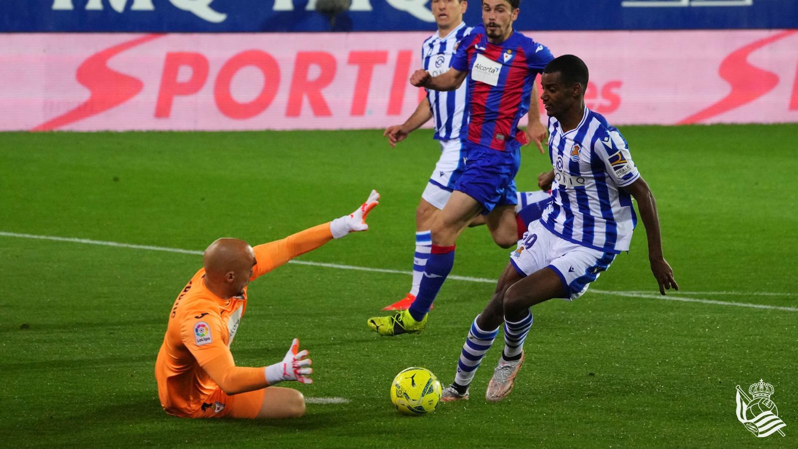 La Real Sociedad gana al Eibar (0-1) y da un paso importante 1 real eibar La Real Sociedad gana al Eibar (0-1) y da un paso importante