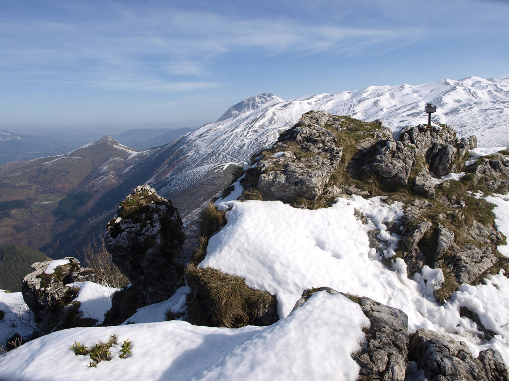 Cumbre de Sastarri Sastarri. De bosques, carboneros, mitos y belleza