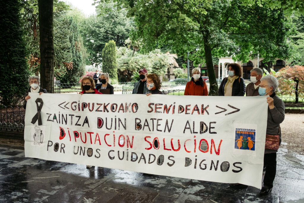 DSCF9266 Diputación hará encuestas a usuarios, familiares y trabajadoras de las residencias gipuzkoanas