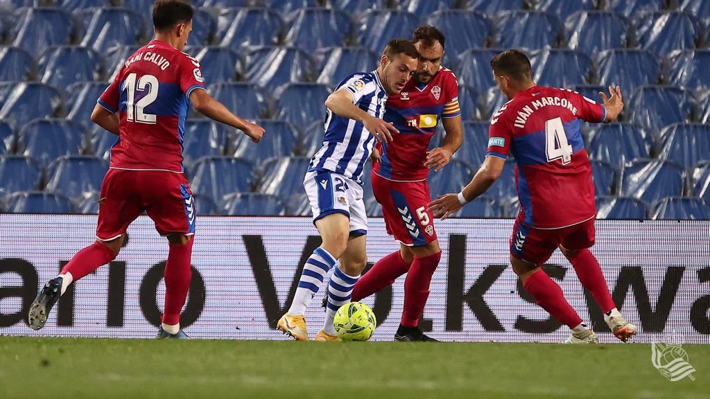 Real Elche La Real Sociedad, más cerca de Europa tras ganar al Elche