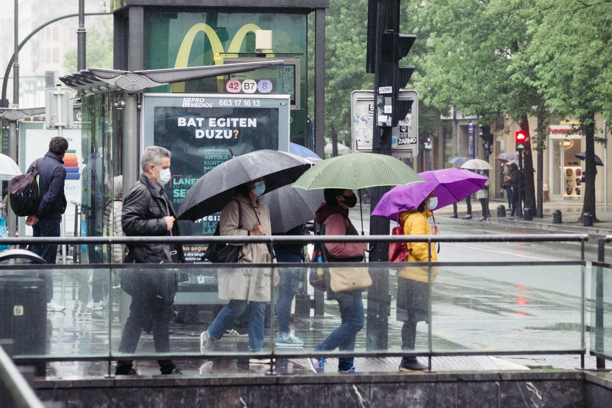 Siguen a la baja los positivos y la tasa de contagios en Euskadi 1 donostitik covid boulevard Siguen a la baja los positivos y la tasa de contagios en Euskadi