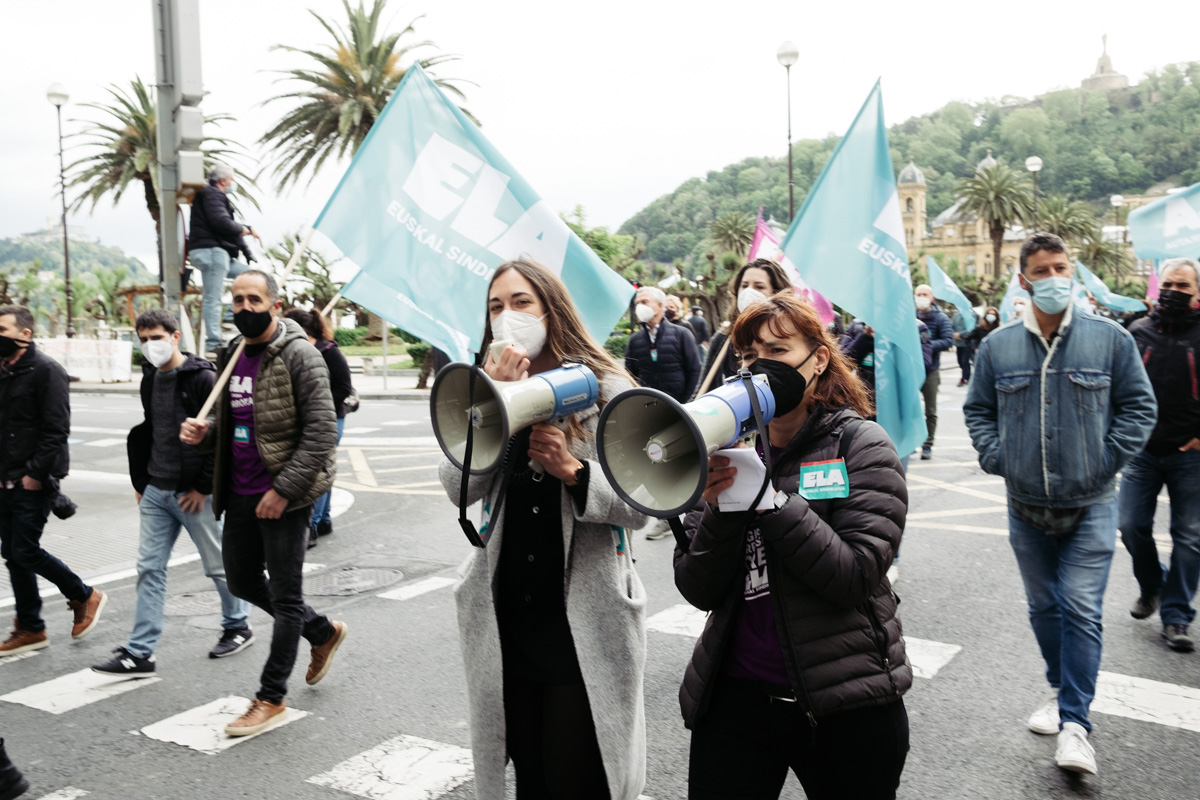 donostitik manifestacion 1 de mayo 17 - 1 de Mayo: Miles de trabajadores recuperan las calles de Euskadi tras la ausencia en 2020
