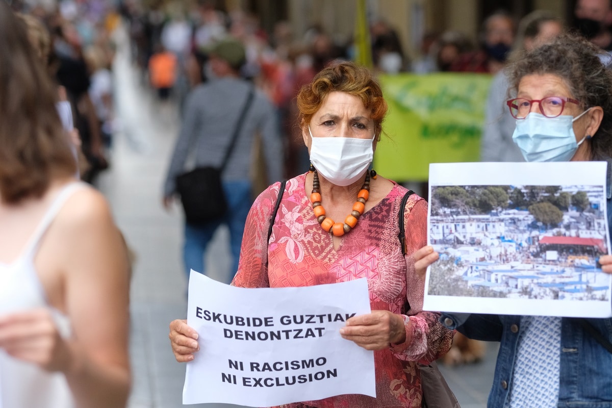mani4 - Marcha en Donostia "porque migrar no es un delito"