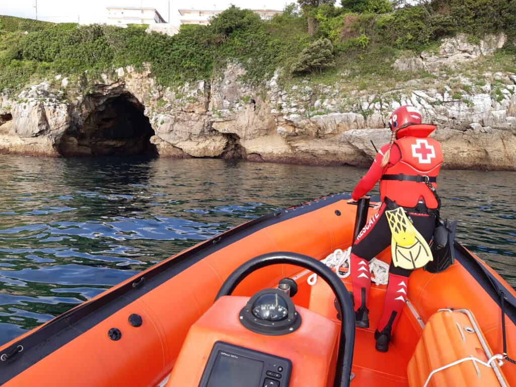 Lekeitio Retoman la búsqueda de un buceador desaparecido en Lekeitio