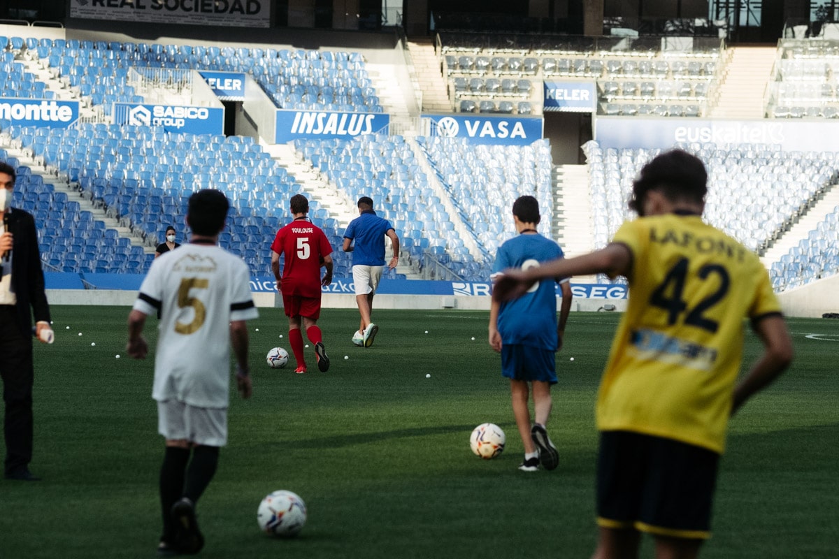 donostitik donosti cup presentacion 03 Comienza la Donosti Cup con el saludo de Xabi Alonso a los participantes