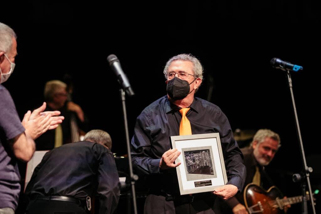 El Festival de Jazz premia y despide a La Locomotora Negra 2 donostitik donosti jazzaldia la locomotora negra 1 El Festival de Jazz premia y despide a La Locomotora Negra