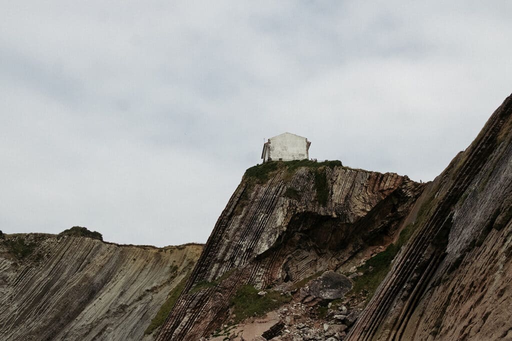 El cuerpo aparecido en Zumaia es de una mujer de 60 años 2 donostitik zumaia itzurun 2 El cuerpo aparecido en Zumaia es de una mujer de 60 años