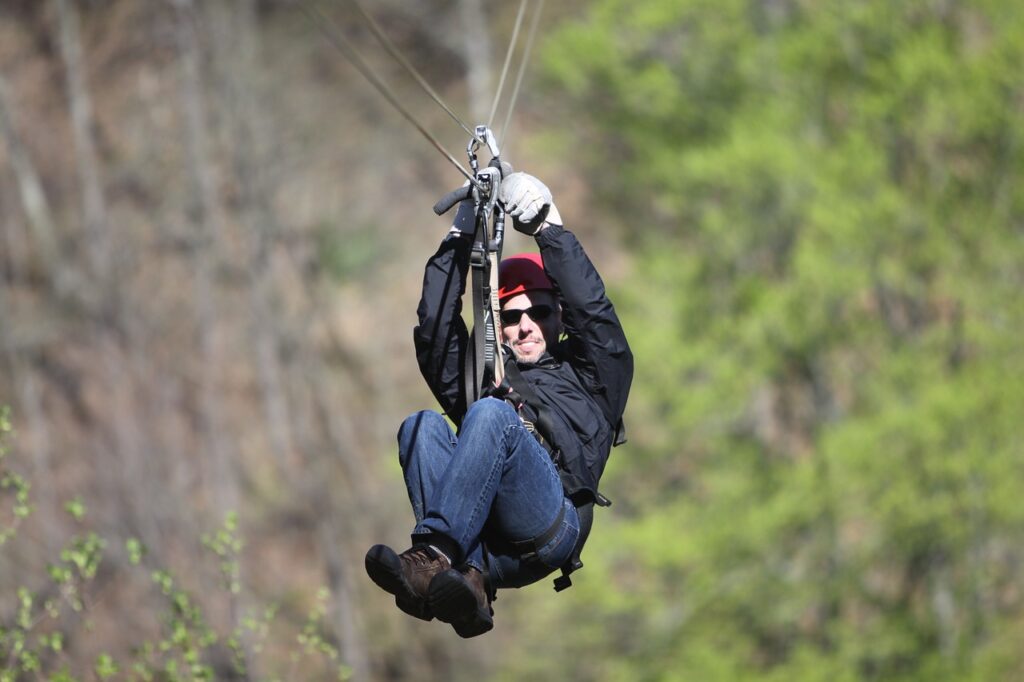 zip line 896830 1280 La tirolina de Leitzaran se pone en marcha con el 'no' de los ecologistas