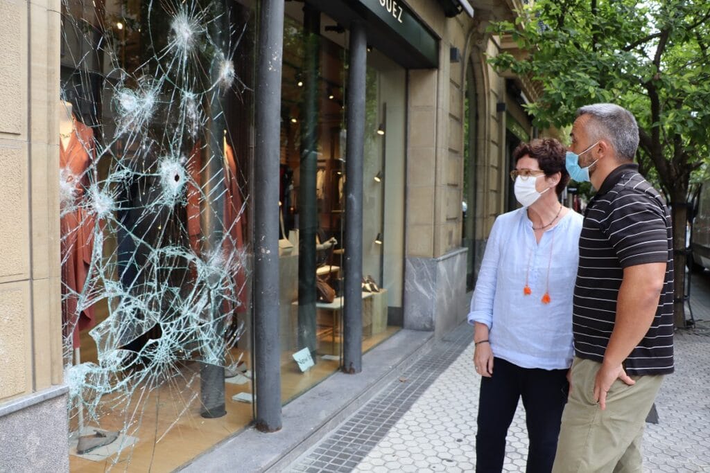 Incidentes en Donostia: "Se aplicará la ley como corresponde. Esto es inaceptable" 2 Adolfo Dominguez Incidentes en Donostia: "Se aplicará la ley como corresponde. Esto es inaceptable"