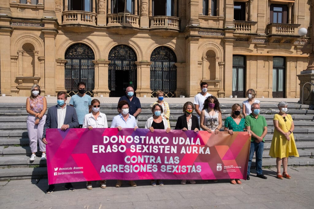 DSCF8905 Concentración por las últimas agresiones contra mujeres en San Sebastián