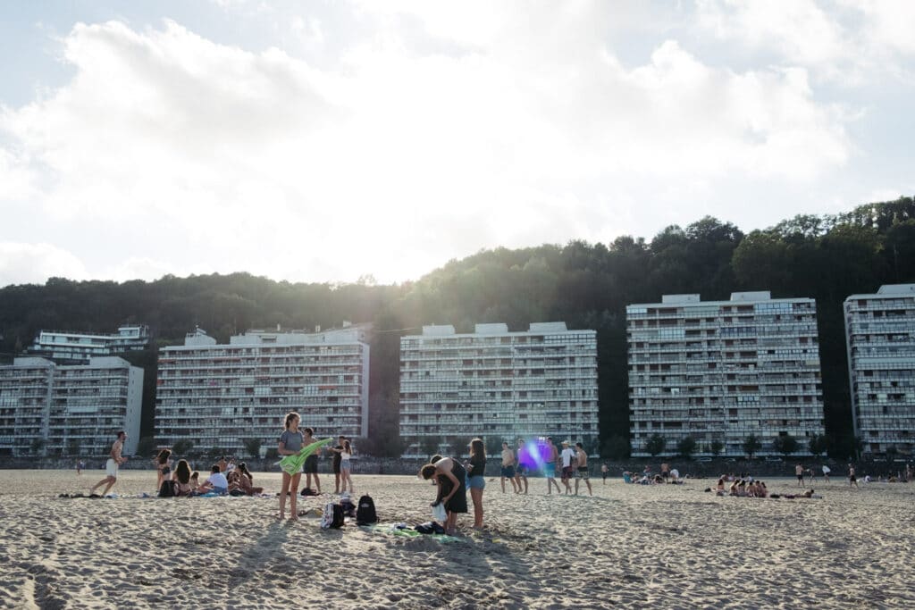 donostitik hondarribia playa El Ayuntamiento de Hondarribia ofrece atención a las víctimas de los abusos