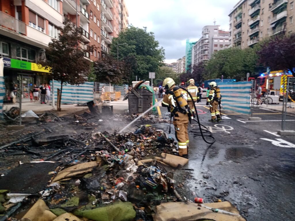 incendioAmara1 La Guardia Municipal arresta a un hombre por el incendio de la Avenida Isabel II