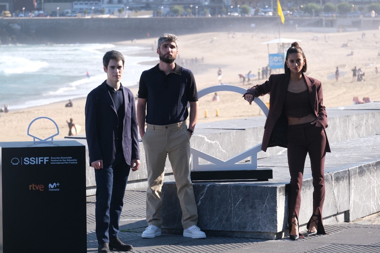 Quinquis de los de antes y amor adolescente en 'Las leyes de la frontera'