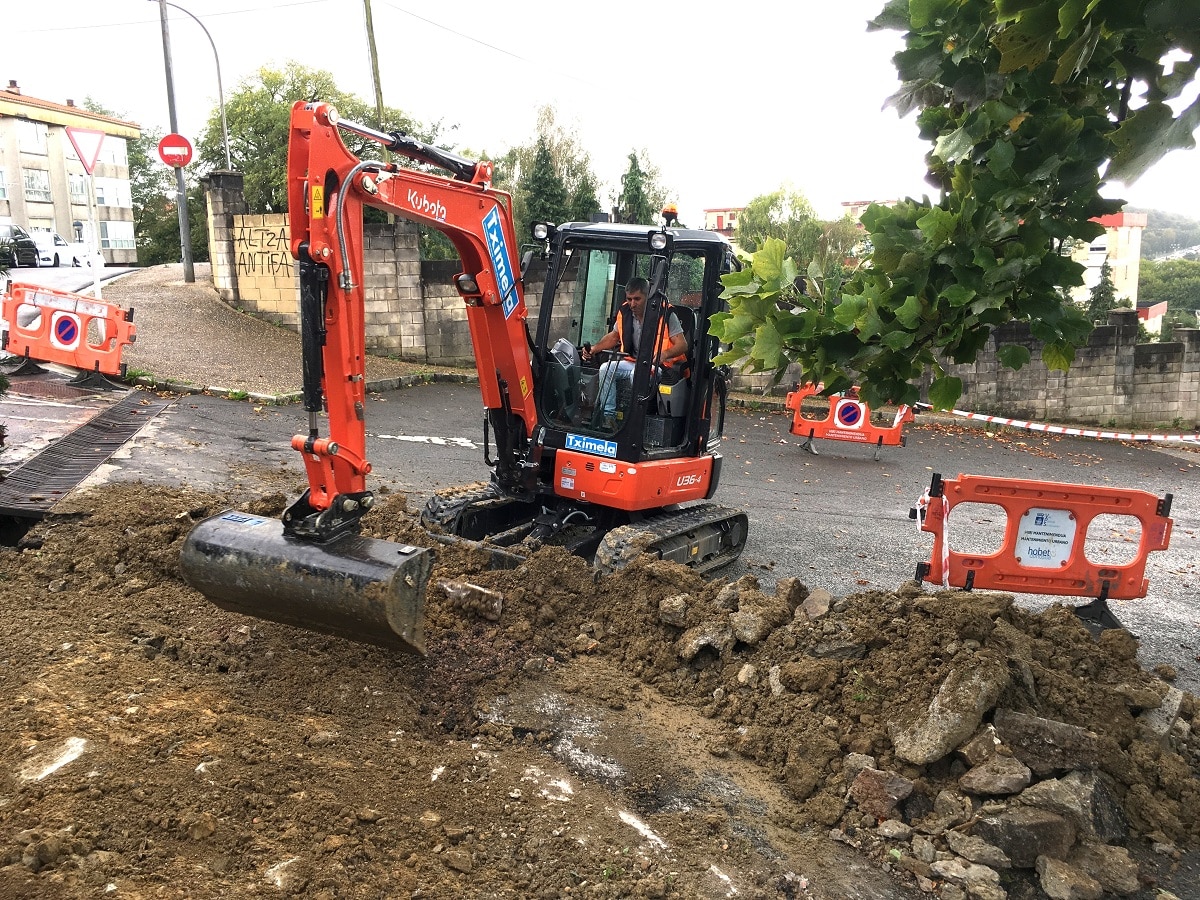 Altza: en marcha las obras para renovar la entrada del cementerio 1 altzacemen Altza: en marcha las obras para renovar la entrada del cementerio