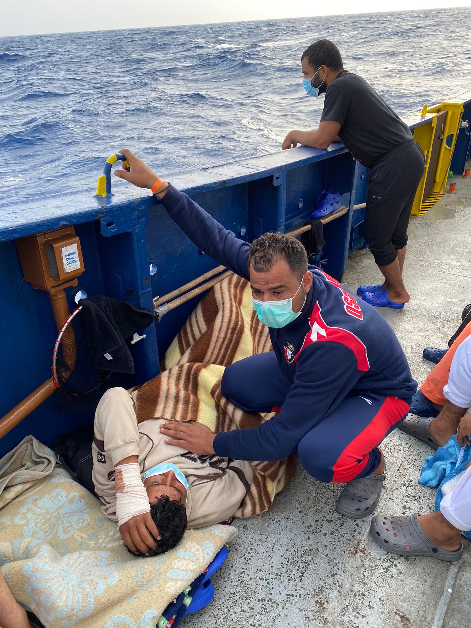 AitaMari Aita Mari esperará en Trapani (Sicilia) hasta desembarcar a los 105 rescatados