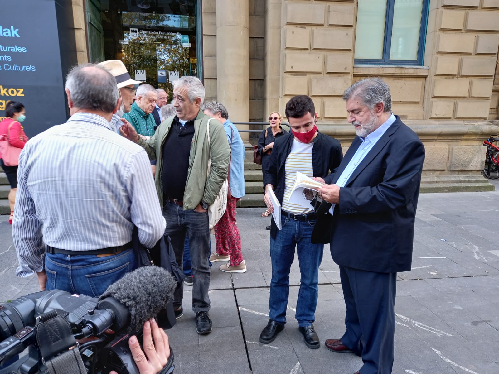 La revista Grand Place promueve la reflexión en el décimo aniversario sin ETA 2 Eguiguren1 La revista Grand Place promueve la reflexión en el décimo aniversario sin ETA