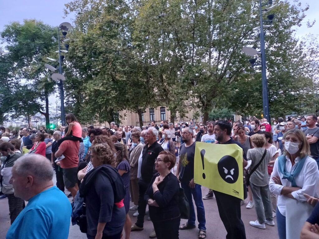 Los vecinos de la Parte Vieja, hartos de los botellones 2 Parte1 Los vecinos de la Parte Vieja, hartos de los botellones