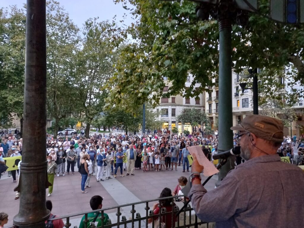 Los vecinos de la Parte Vieja vuelven a movilizarse contra los botellones 12 Parte2 Los vecinos de la Parte Vieja vuelven a movilizarse contra los botellones