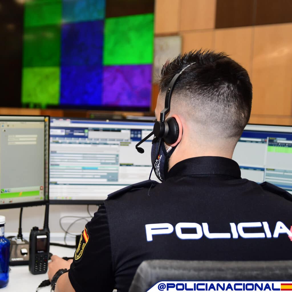 Policia Nacional Un detenido por facilitar la entrada de migrantes a Francia desde Irun