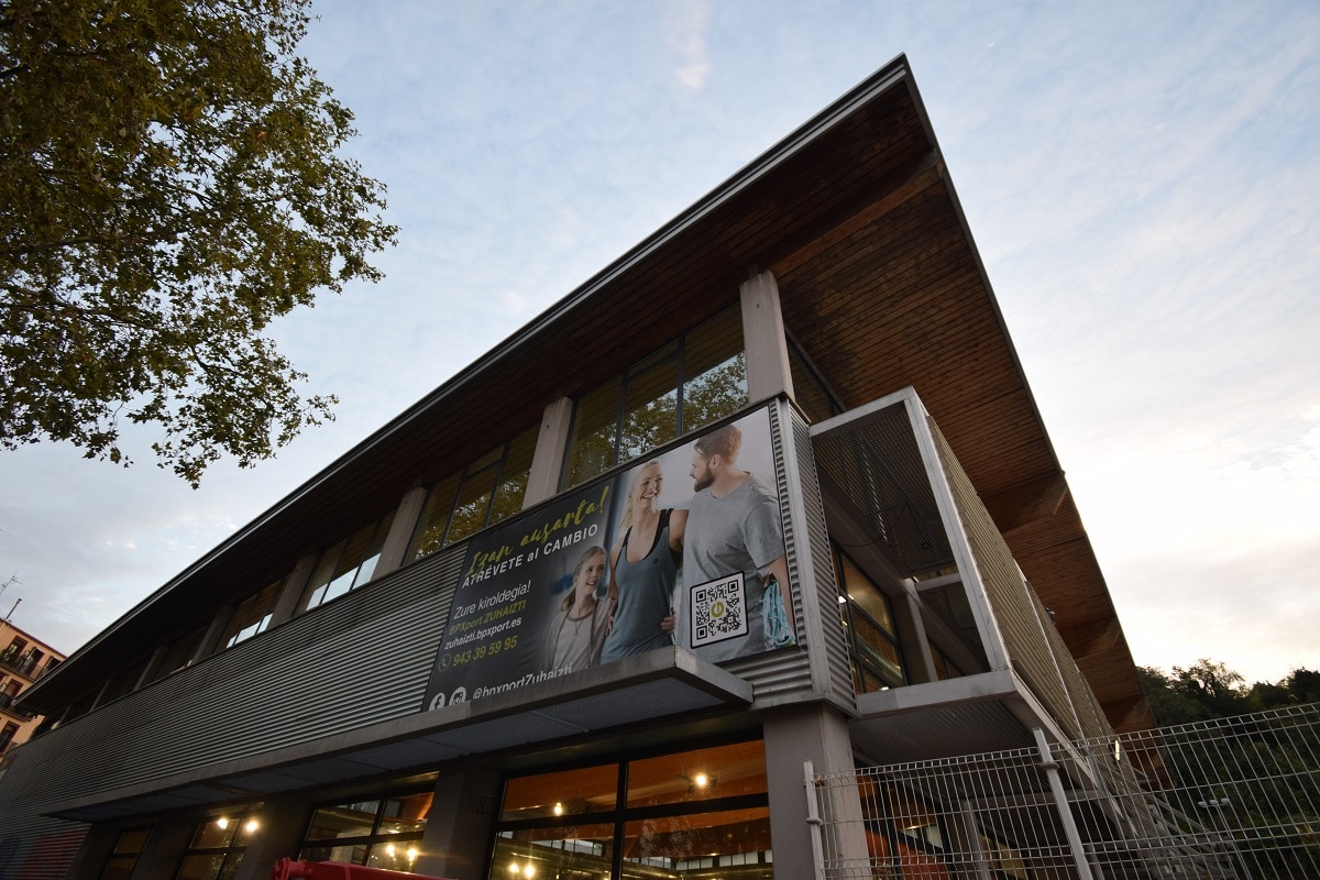 zuhaizti nuevo2 Reabre renovado el Polideportivo Municipal de Zuhaizti