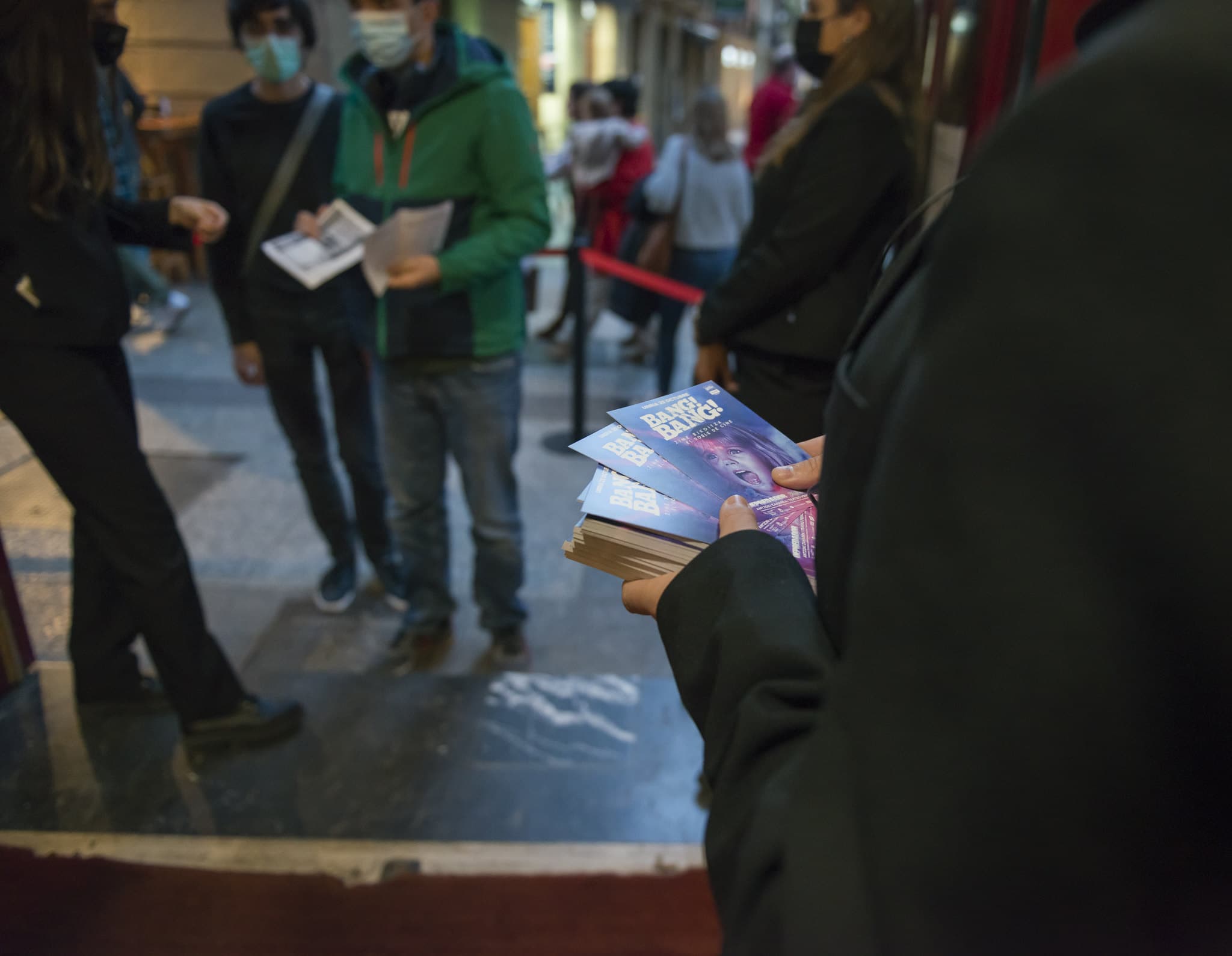 51648961006 1f433ce486 k Bang Bang Zinema contra viento y marea y en rojo en la agenda