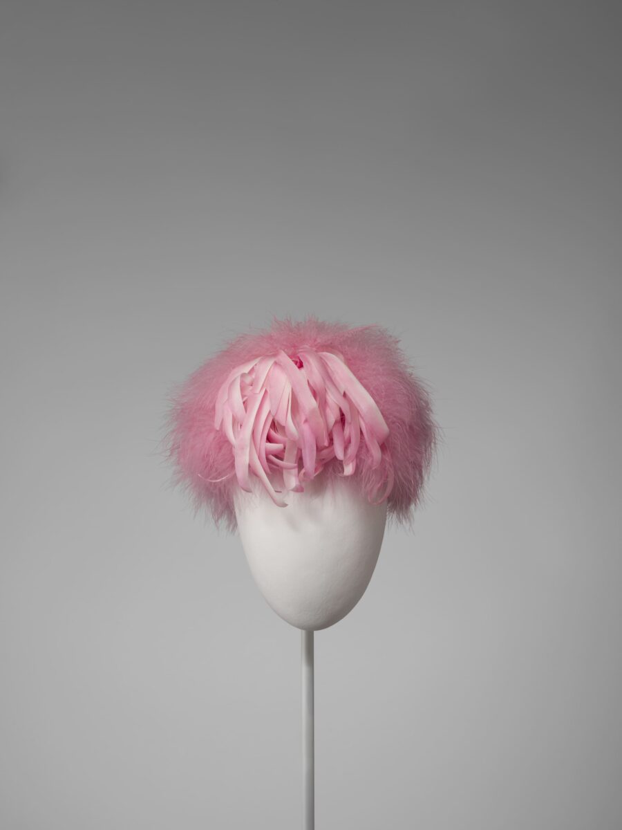 CBM 2000.2191 900x1200 1 Balenciaga. La elegancia del sombrero