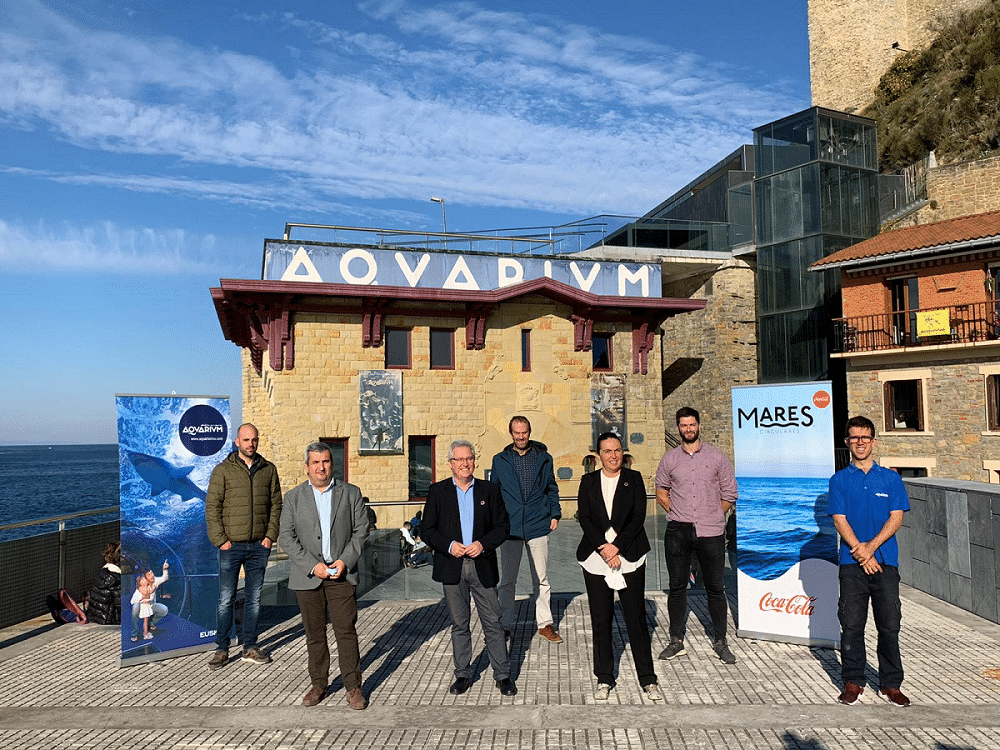 COCA COLA MARES CIRCULARES Limpiezas en la playas de Zarautz, Deba y Zumaia con 'Mares Circulares'