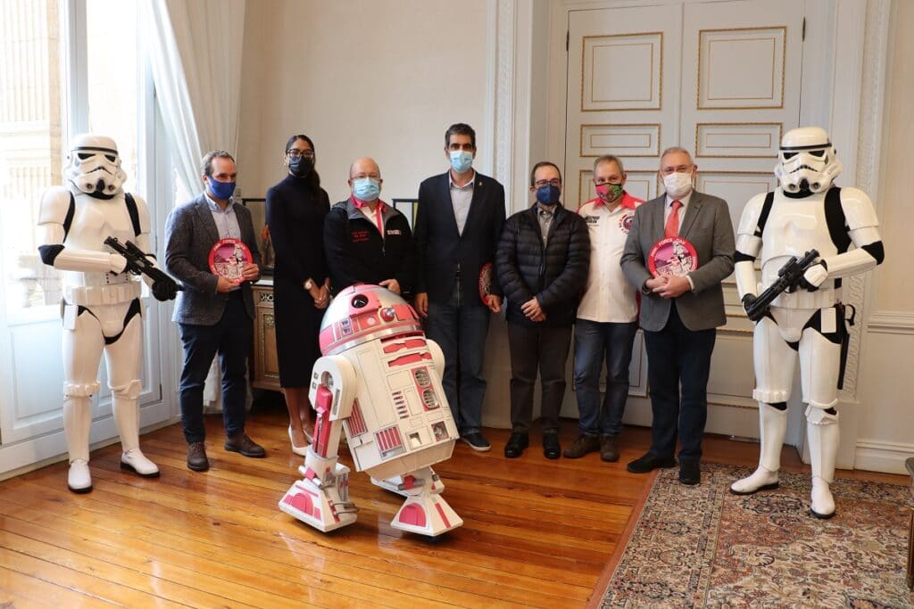 IMG 1710 Donostia recibe a Albin Johnson, presidente honorario de The Pink Force