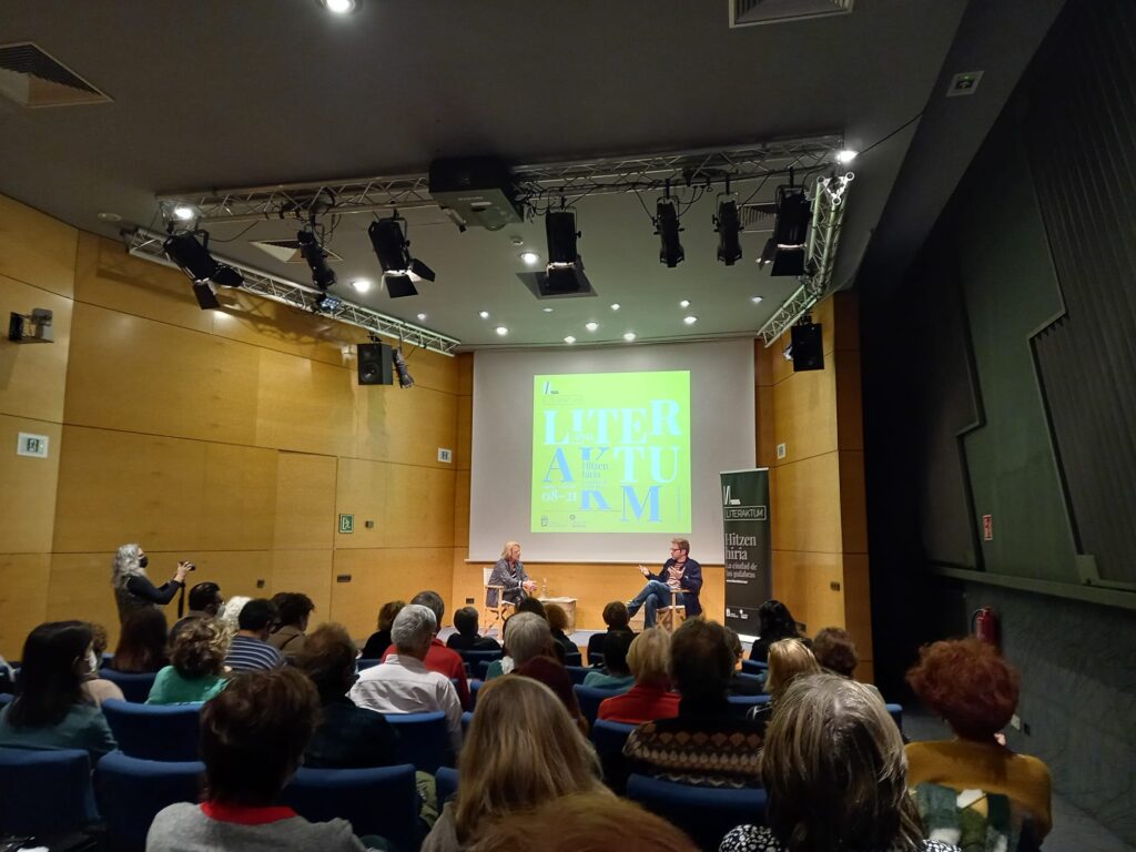Paolo Giordano2 Literaktum reunió a 3.500 personas en sus encuentros