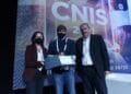 Representantes de Fomento de San Sebastián recogen su premio CNIS. Foto: Fomento de SnSn