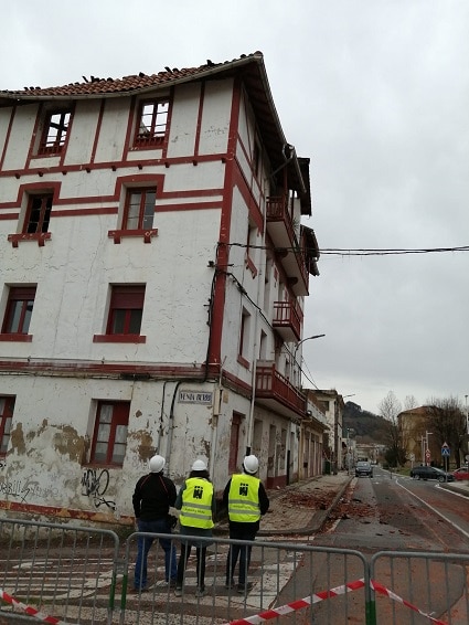 Hernani incendio Los técnicos recomiendan derribar el edificio incendiado en Hernani