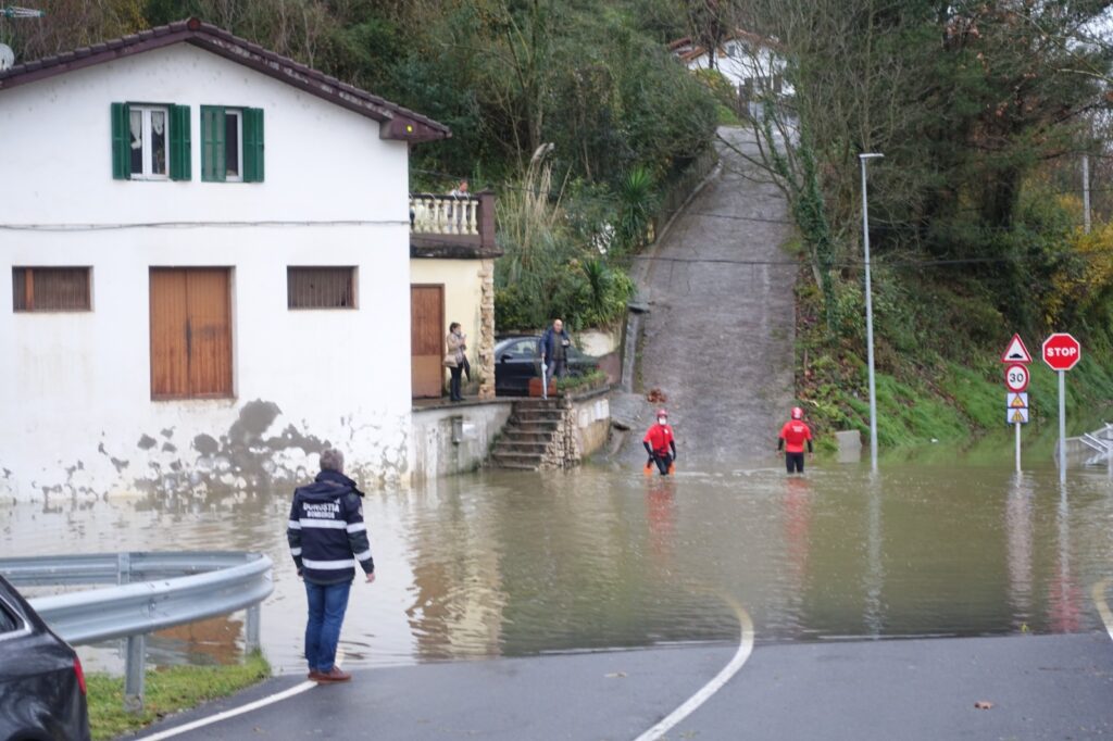 Inundaciones en Okendotegi y mas problemas por la lluvia en Donostia 11 Okendotegi Inundaciones en Okendotegi y mas problemas por la lluvia en Donostia