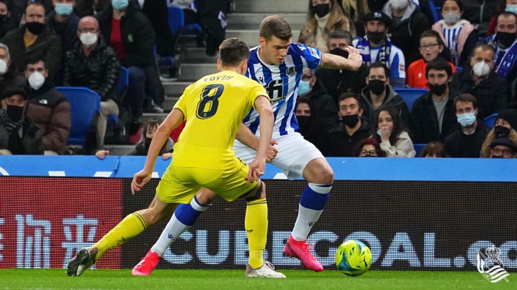 Real Villarreal Gerard ahonda en la herida de una Real que acusa la roja a Oyarzabal (1-3)