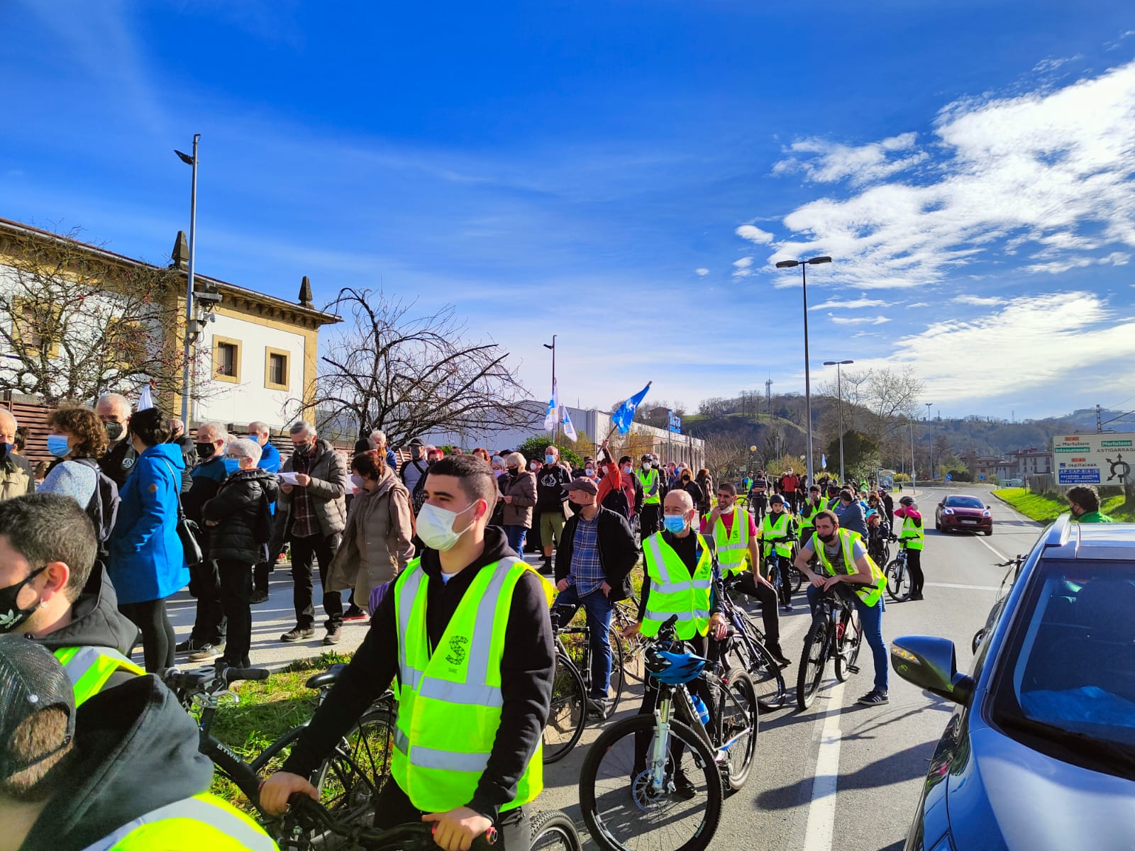 Sare bicicletas Sare incide en 'el camino a casa' de los presos para "avanzar en la convivencia"