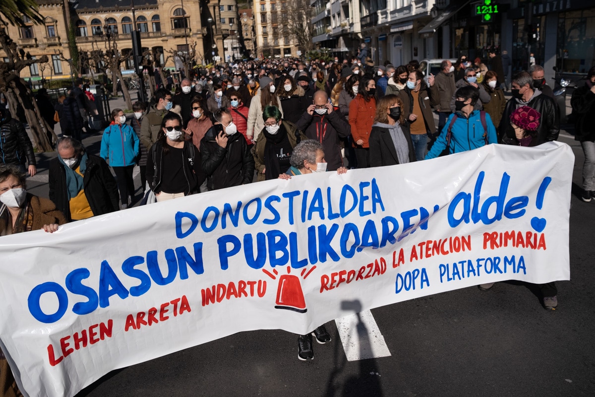 DSCF4133 Miles de personas "contra el desmantelamiento de Osakidetza"