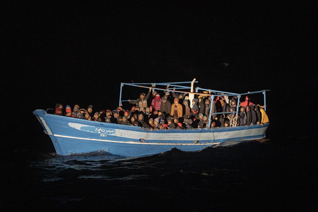 Mediterraneo El Aita Mari pone a salvo a 176 personas en dos rescates en el Mediterráneo