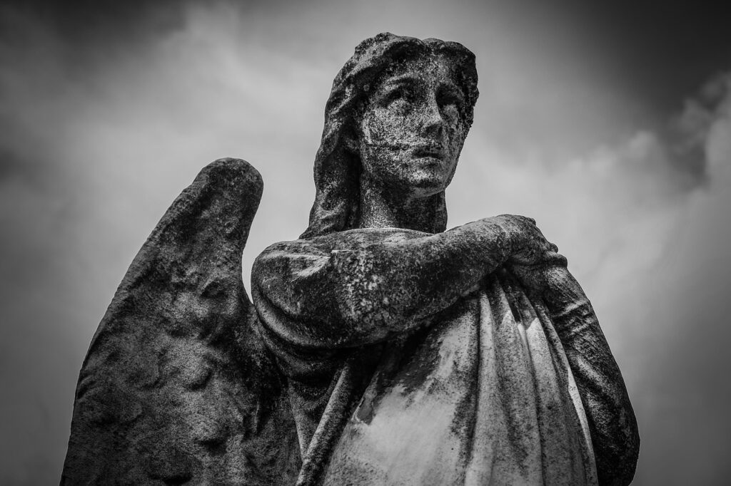 angel gcff2d2689 1280 La fiscal pide cárcel para los dos acusados de robar en el cementerio de Irun