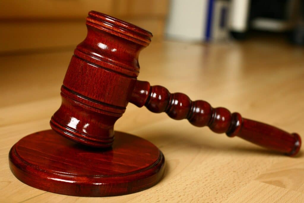 gavel g45a1f80f3 1280 1 Condenado el abusador de una menor detenido por la intuición de un ertzaina