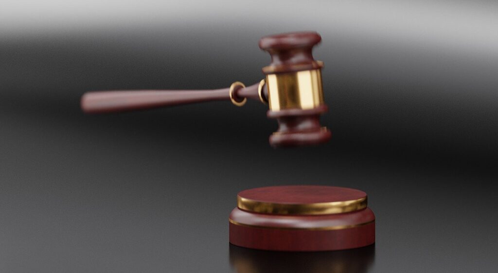 gavel g5fd005f39 1280 La víctima de la plaza Cataluña "pedía perdón y auxilio" mientras era agredida