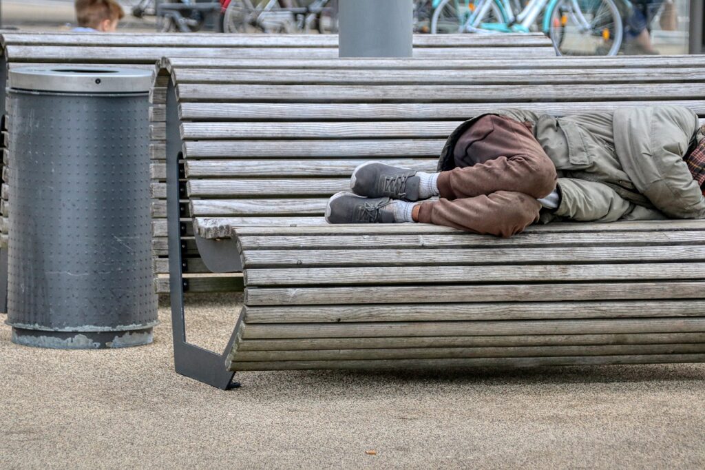 homeless g30271a19e 1280 El 'local del frío' vuelve a cerrar esta noche de domingo en Donostia