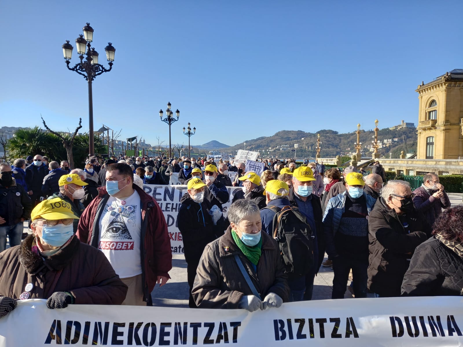 pensionistas3 1 - Los pensionistas gipuzkoanos celebran en la calle sus cuatro años más reivindicativos