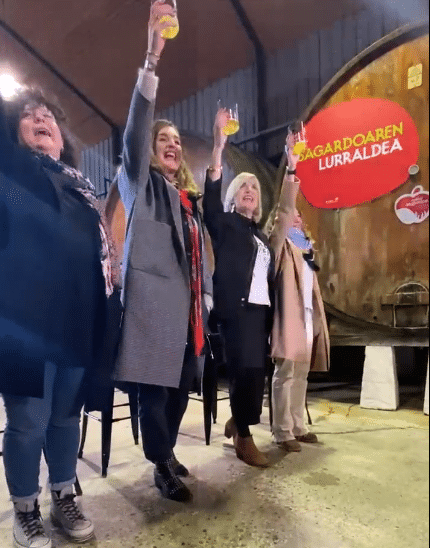 sagardo2022 Las trikitilaris de Amak abren la temporada de sidra en Gipuzkoa