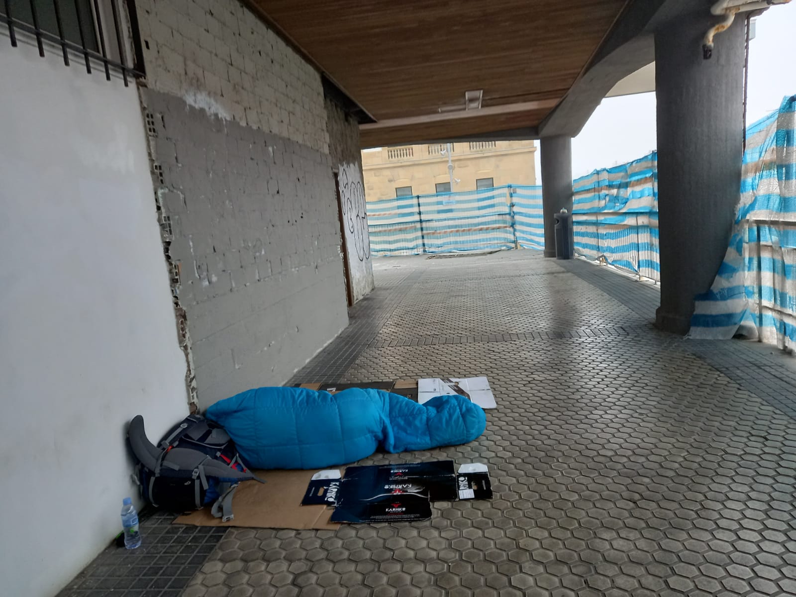 sin techo - Desalojo en Mundaiz y "una veintena más de personas sin techo en Donostia"