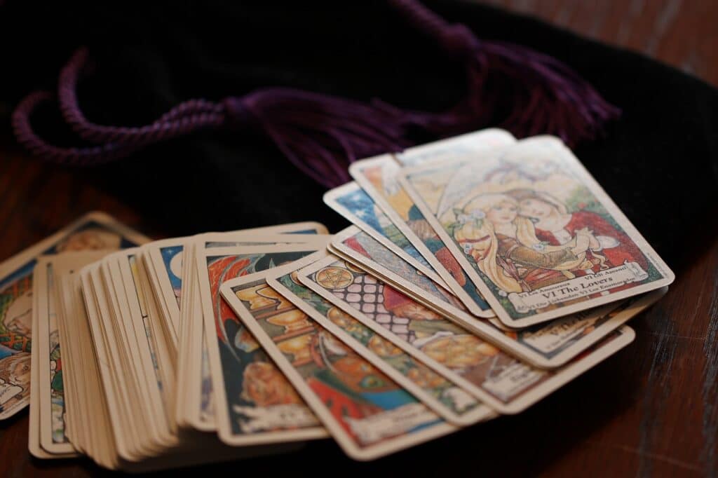 tarot gee903a7bf 1280 Absuelta la pitonisa que terminó dirigiendo una residencia en Donostia
