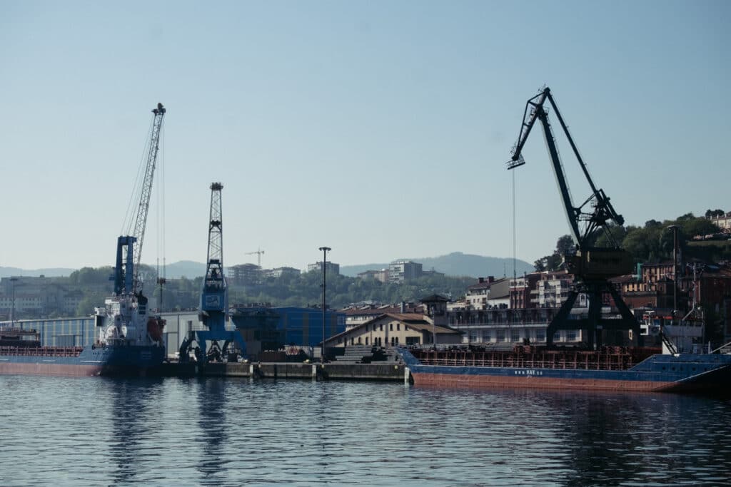 DSCF8237 La flota vasca se mantiene amarrada y decidirá mañana si vuelve a faenar